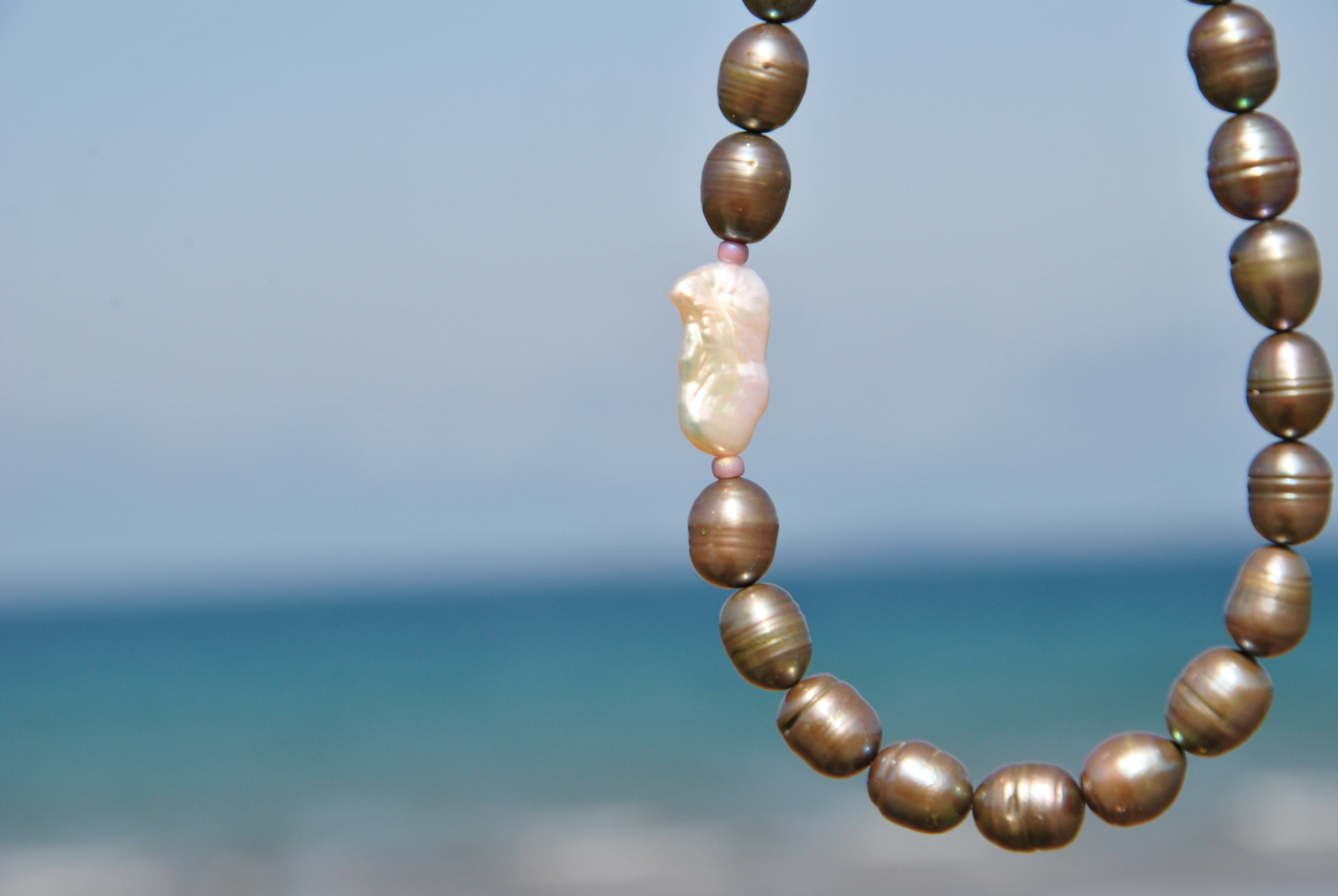 Beach Bead Pearl necklce