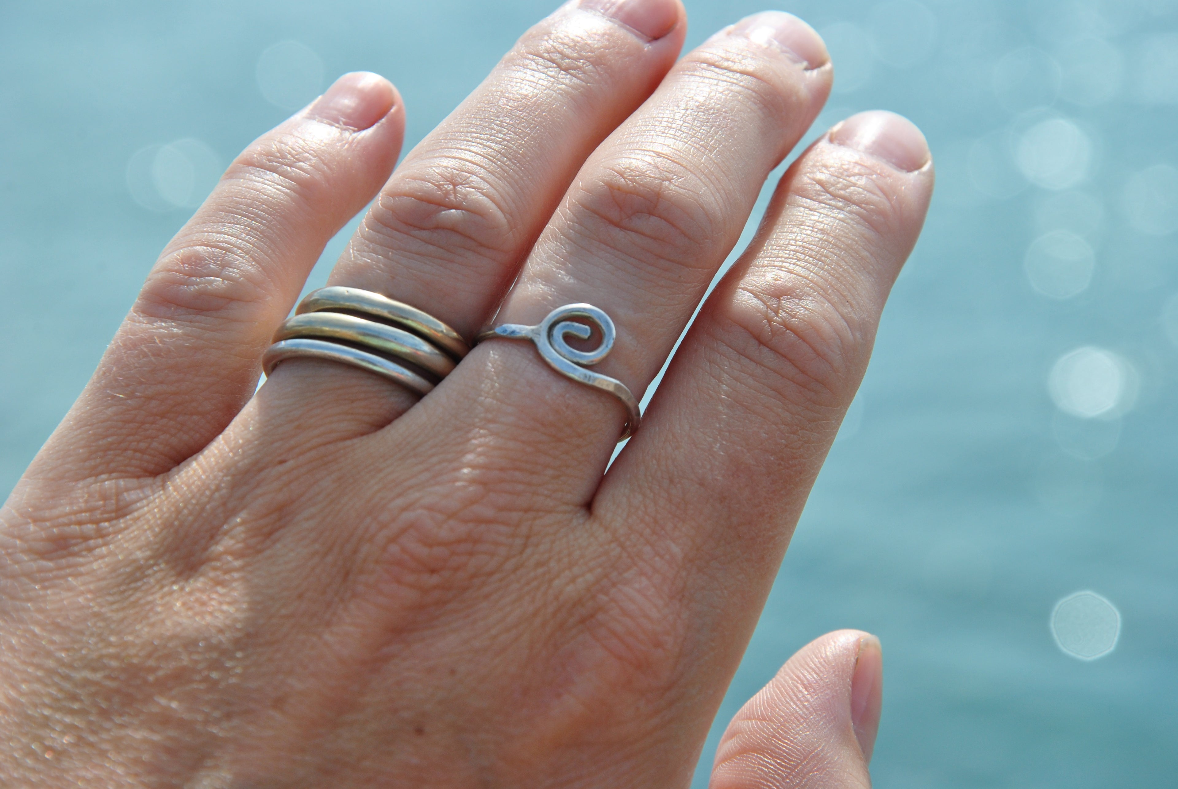 Rolling wave 1.5mm ring