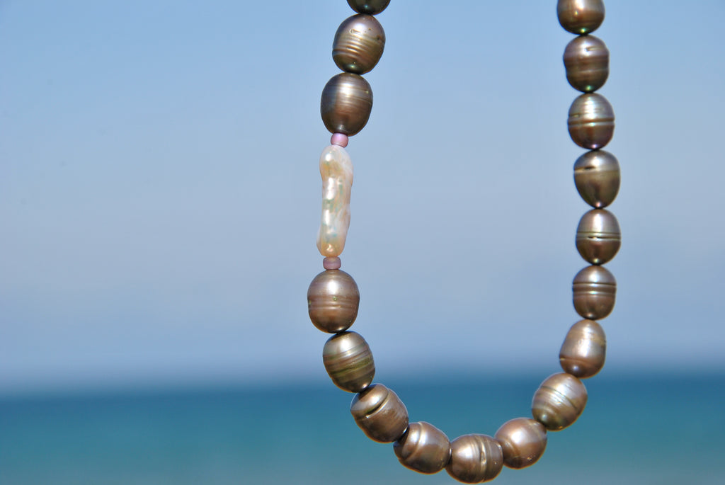 Beach Bead Pearl necklce