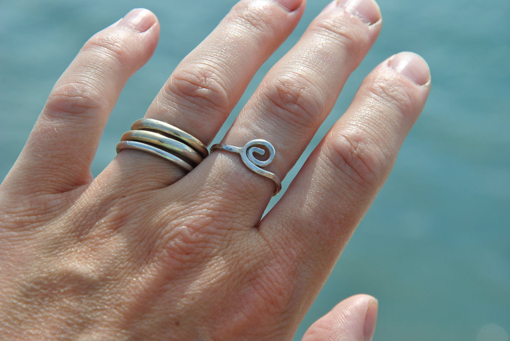 Rolling wave 1.5mm ring
